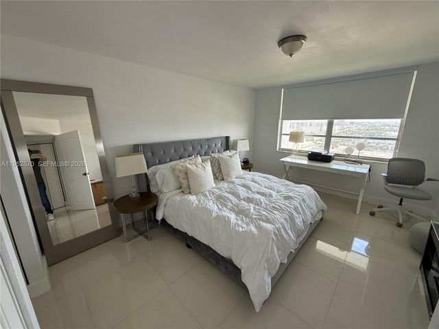 2780 NE 183rd St 2107, Aventura, FL 33160