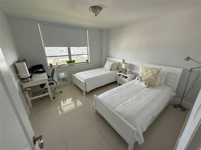 2780 NE 183rd St 2107, Aventura, FL 33160