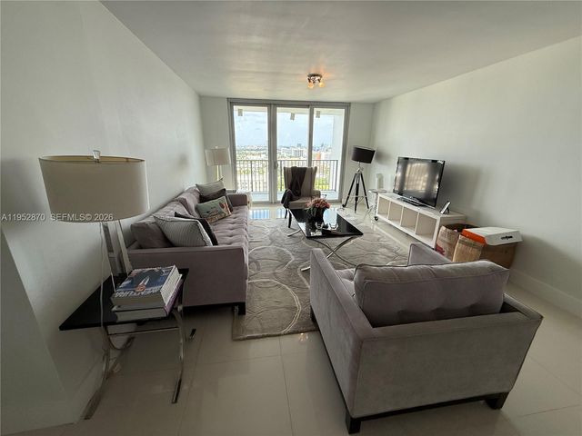 2780 NE 183rd St 2107, Aventura, FL 33160