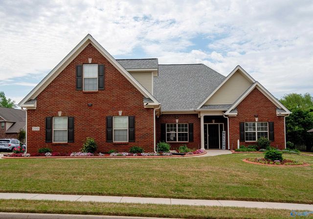 200 Blackwood Drive, Madison, AL 35757