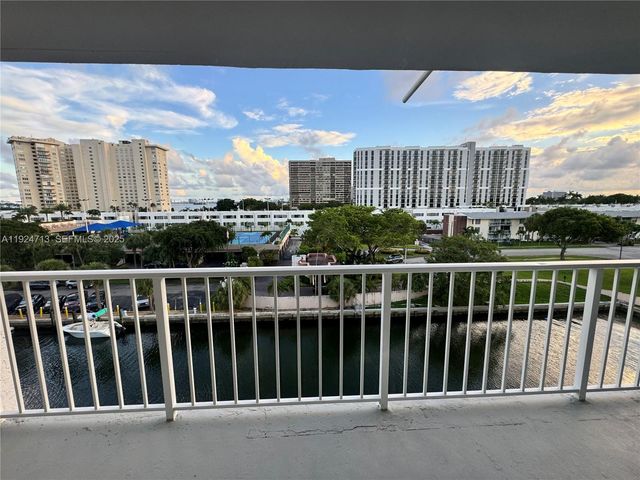 1650 NE 115th St 609, Miami, FL 33181