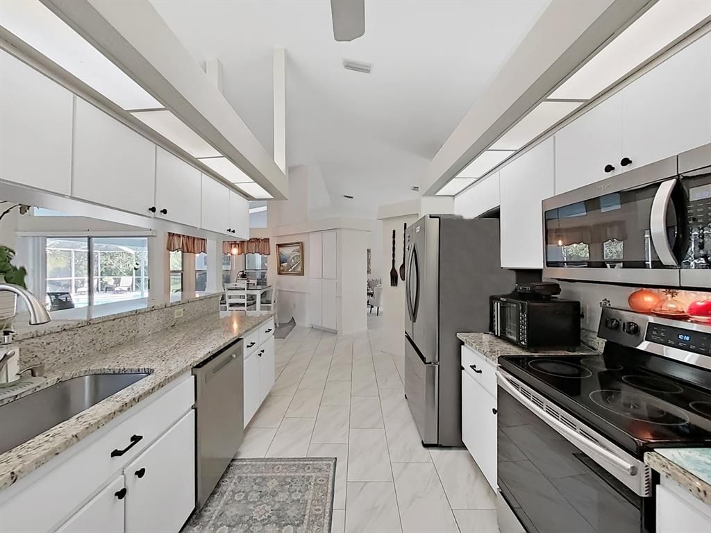 Image 14 of property listing at 5135 MUSSELSHELL DRIVE, New Port Richey, FL 34655