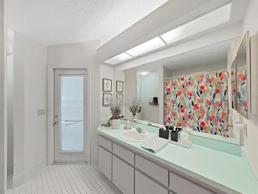 Image 38 of property listing at 5135 MUSSELSHELL DRIVE, New Port Richey, FL 34655