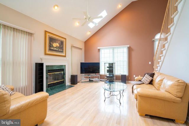 19 SHADOW DR, Princeton Junction, NJ 08550