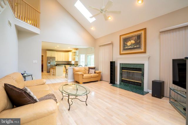 19 SHADOW DR, Princeton Junction, NJ 08550