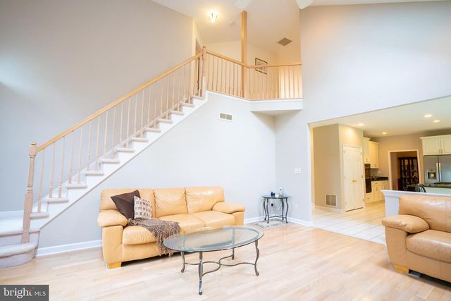 19 SHADOW DR, Princeton Junction, NJ 08550