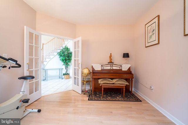 19 SHADOW DR, Princeton Junction, NJ 08550