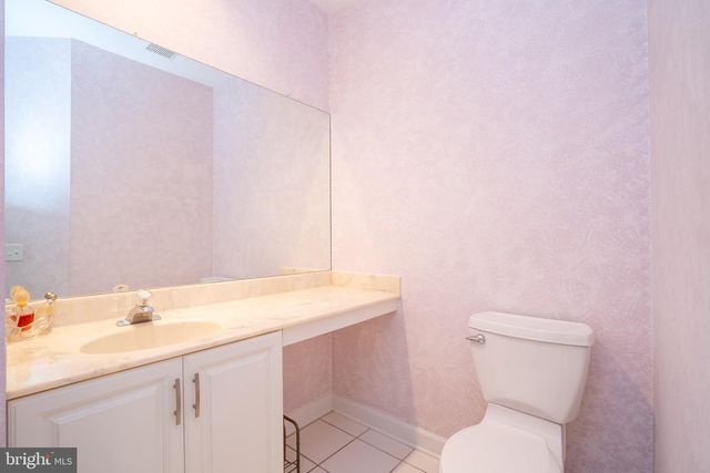 19 SHADOW DR, Princeton Junction, NJ 08550