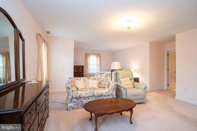 19 SHADOW DR, Princeton Junction, NJ 08550