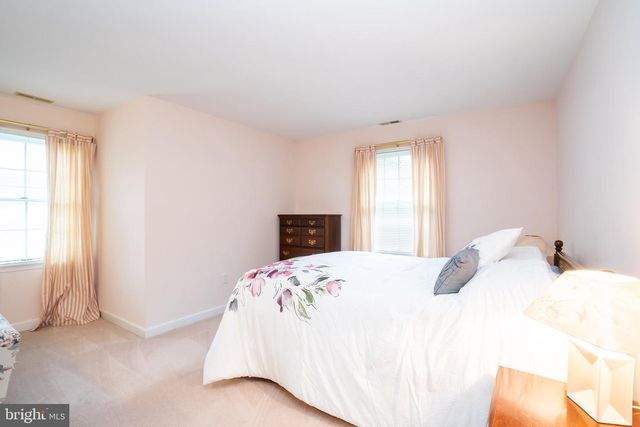 19 SHADOW DR, Princeton Junction, NJ 08550