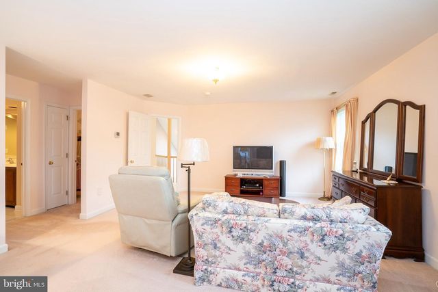 19 SHADOW DR, Princeton Junction, NJ 08550