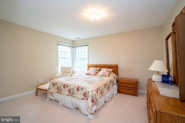 19 SHADOW DR, Princeton Junction, NJ 08550