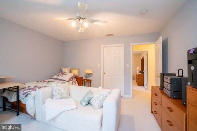 19 SHADOW DR, Princeton Junction, NJ 08550