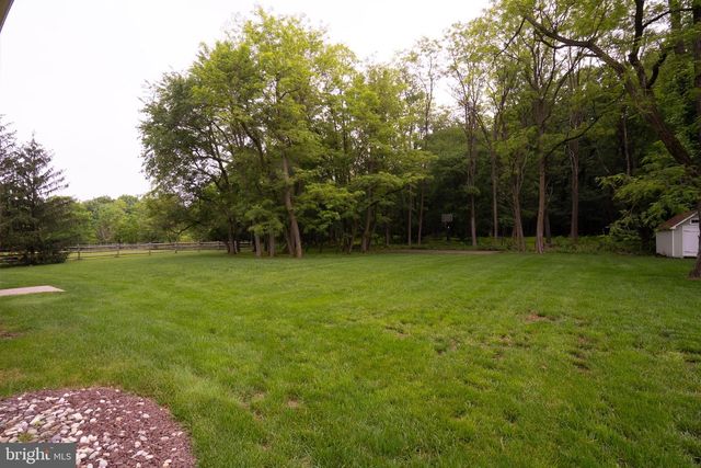 19 SHADOW DR, Princeton Junction, NJ 08550