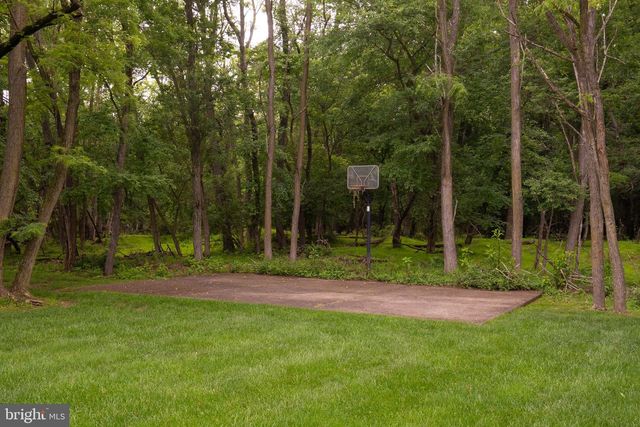 19 SHADOW DR, Princeton Junction, NJ 08550