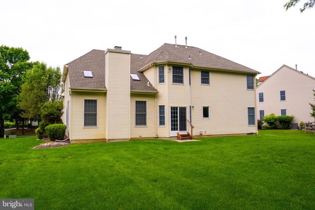 19 SHADOW DR, Princeton Junction, NJ 08550