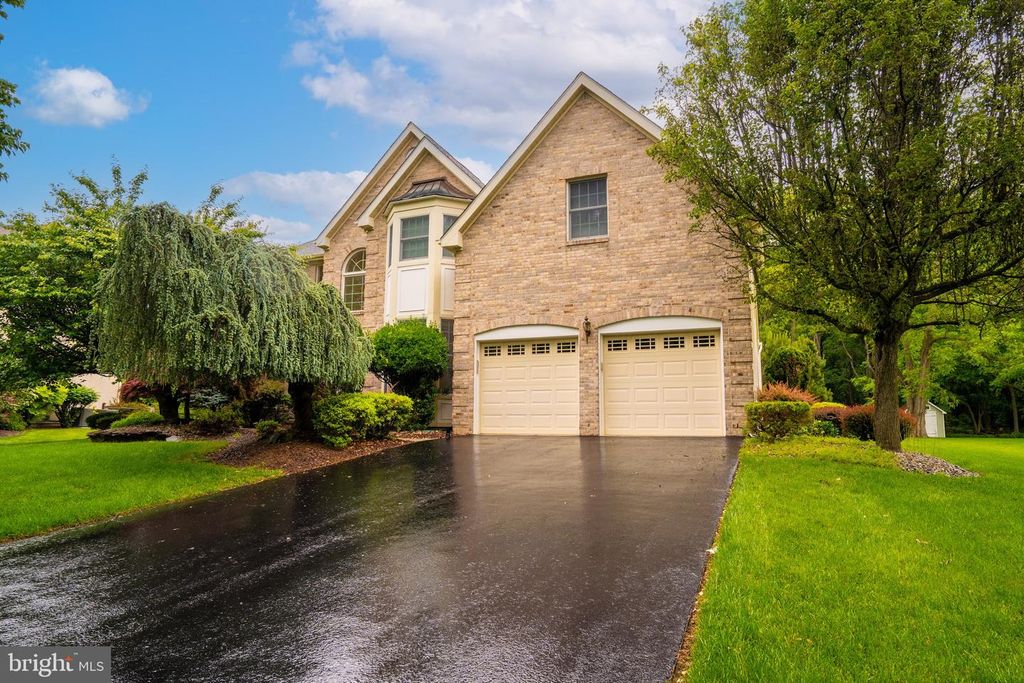 19 SHADOW DR, Princeton Junction, NJ 08550