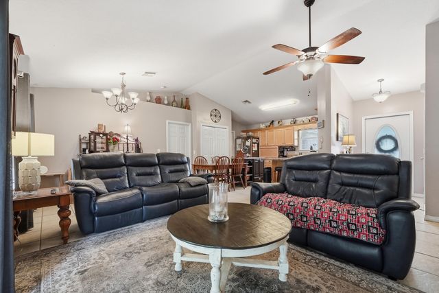 4237 Melton Road, Milton, FL 32583