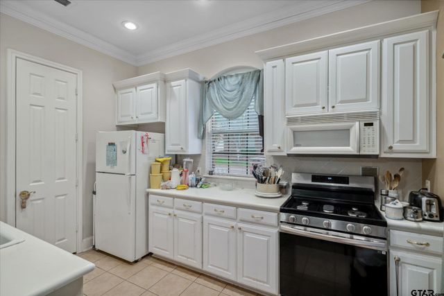 2426 Homestead Lane, Tyler, TX 75701