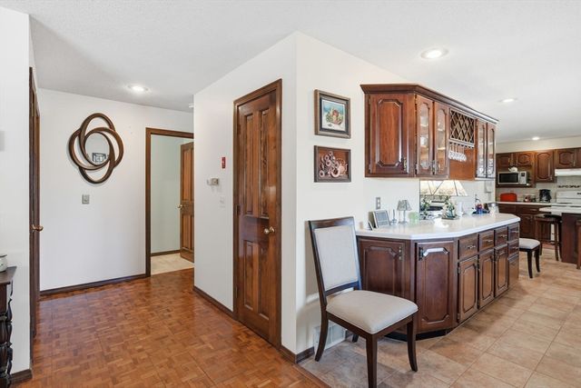 9 Jim Ash Rd, Palmer, MA 01069