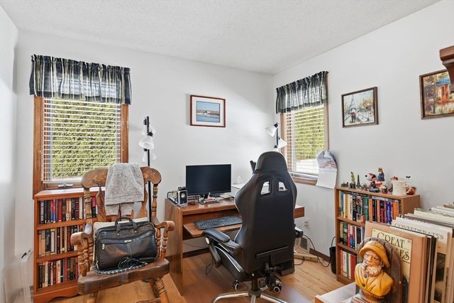 9 Jim Ash Rd, Palmer, MA 01069