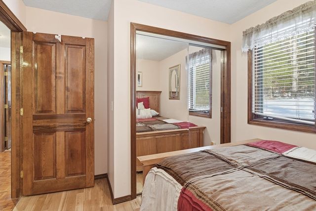 9 Jim Ash Rd, Palmer, MA 01069