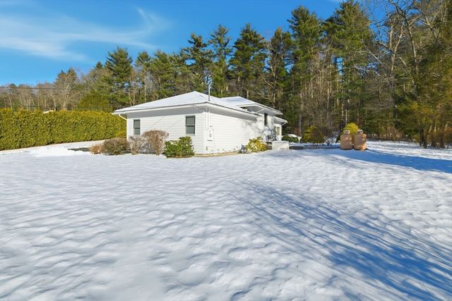 9 Jim Ash Rd, Palmer, MA 01069