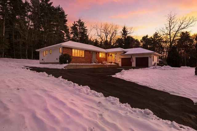 9 Jim Ash Rd, Palmer, MA 01069