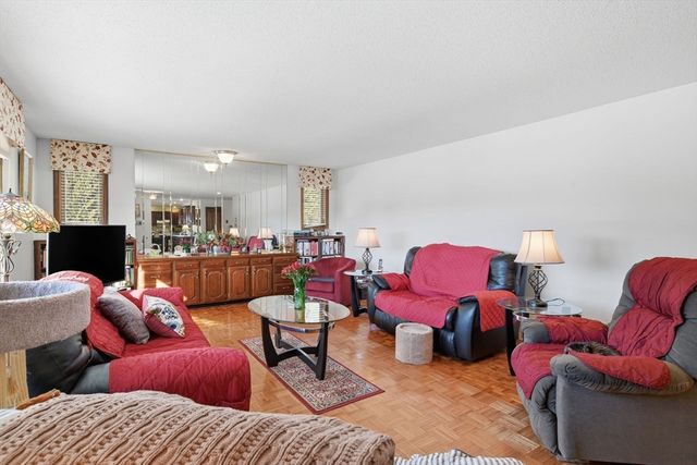 9 Jim Ash Rd, Palmer, MA 01069