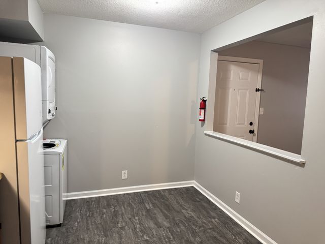 528 Main St Apt 8, Clarksville, TN 37040