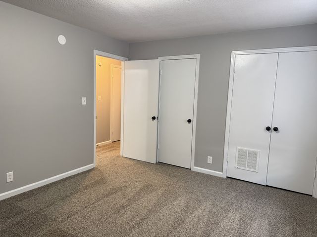 528 Main St Apt 8, Clarksville, TN 37040