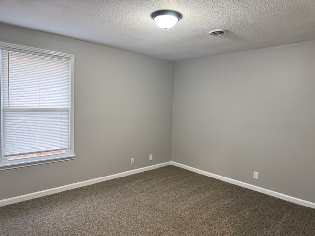 528 Main St Apt 8, Clarksville, TN 37040