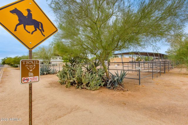 8117 E GRAY Road, Scottsdale, AZ 85260