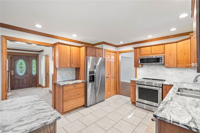 3871 Greentree Road, Stow, OH 44224