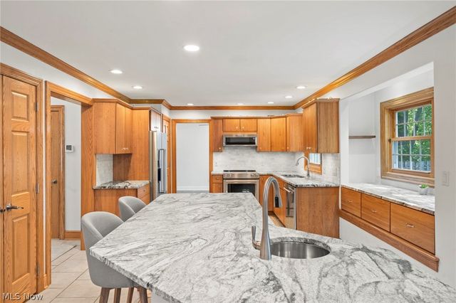 3871 Greentree Road, Stow, OH 44224