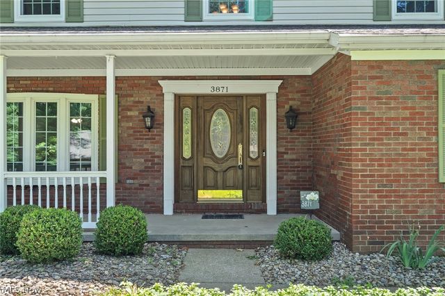 3871 Greentree Road, Stow, OH 44224