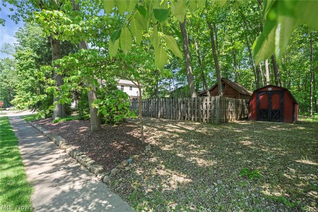 3871 Greentree Road, Stow, OH 44224