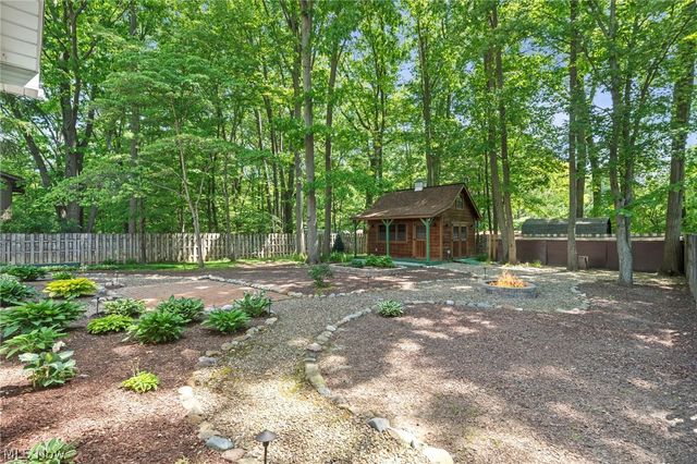 3871 Greentree Road, Stow, OH 44224