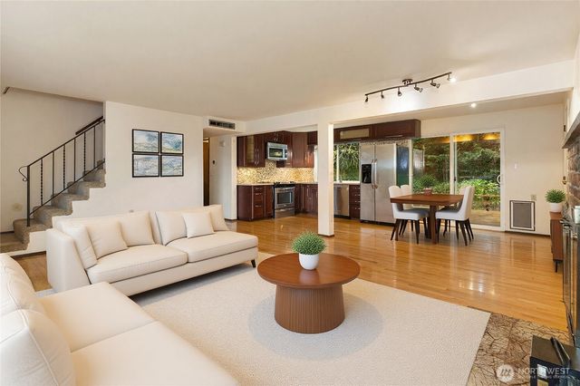 5427 159th Place NE, Redmond, WA 98052