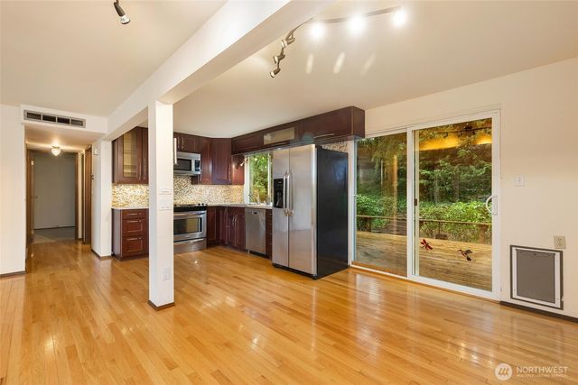 5427 159th Place NE, Redmond, WA 98052