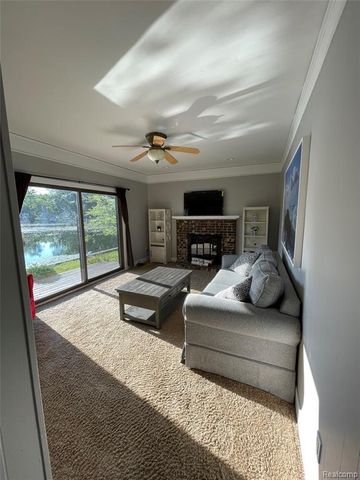 1253 Bamford Drive, Waterford, MI 48328