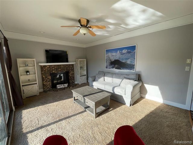 1253 Bamford Drive, Waterford, MI 48328