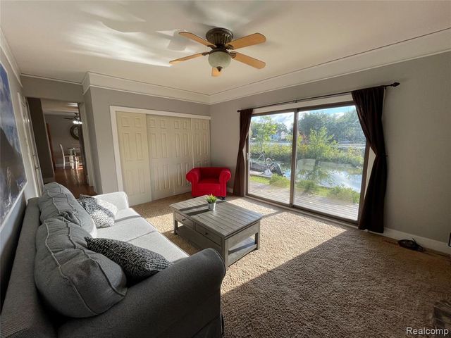 1253 Bamford Drive, Waterford, MI 48328