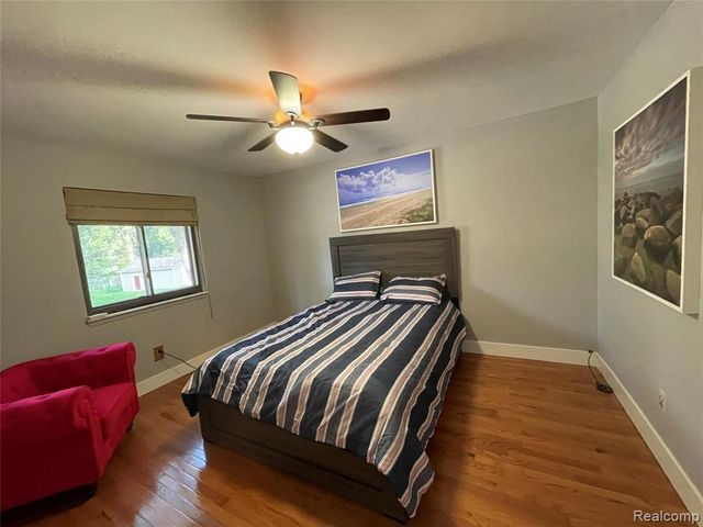 1253 Bamford Drive, Waterford, MI 48328