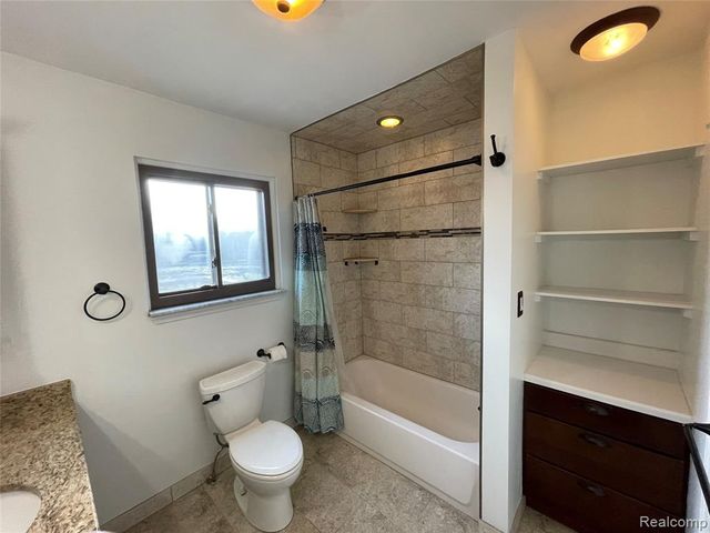 1253 Bamford Drive, Waterford, MI 48328