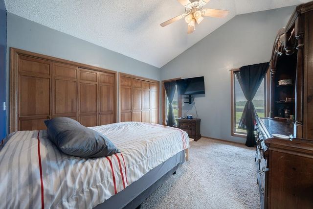 1611 E 119th St, Mulvane, KS 67110