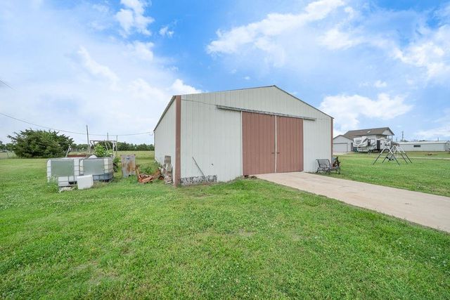 1611 E 119th St, Mulvane, KS 67110
