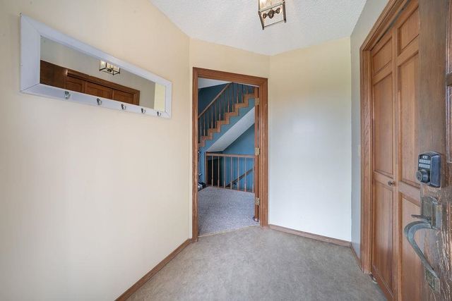 1611 E 119th St, Mulvane, KS 67110