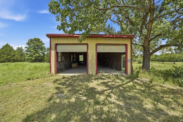 1069 N Coal Creek Road, Mcalester, OK 74501