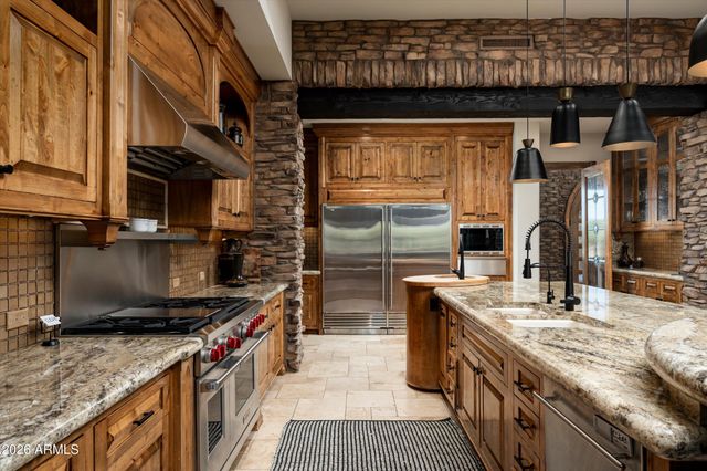 11240 E APACHE VISTAS Drive, Scottsdale, AZ 85262